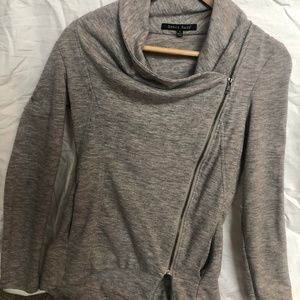 Sweet Rain Airport Greeting Cardigan